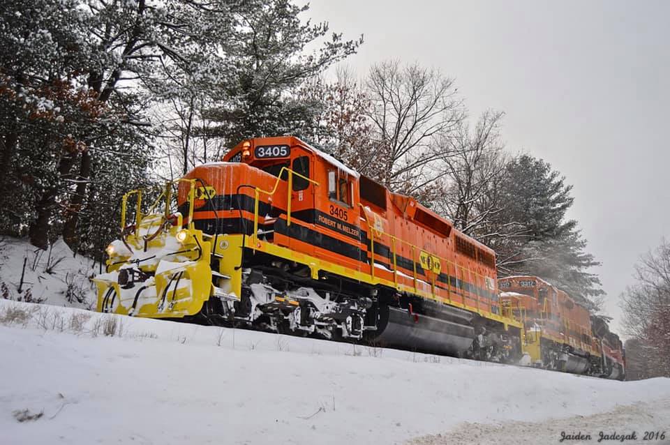 NEC SD40-2 3474 with freight 